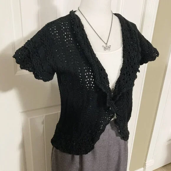 RICKI'S Vintage black short-sleeve scalloped shawl collar v-neck cardigan MEDIUM - Picture 5 of 15